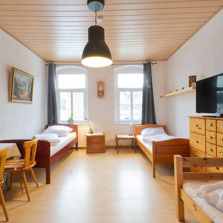 Ferienwohnung Am Busbahnhof Аннаберг-Бухгольц Экстерьер фото