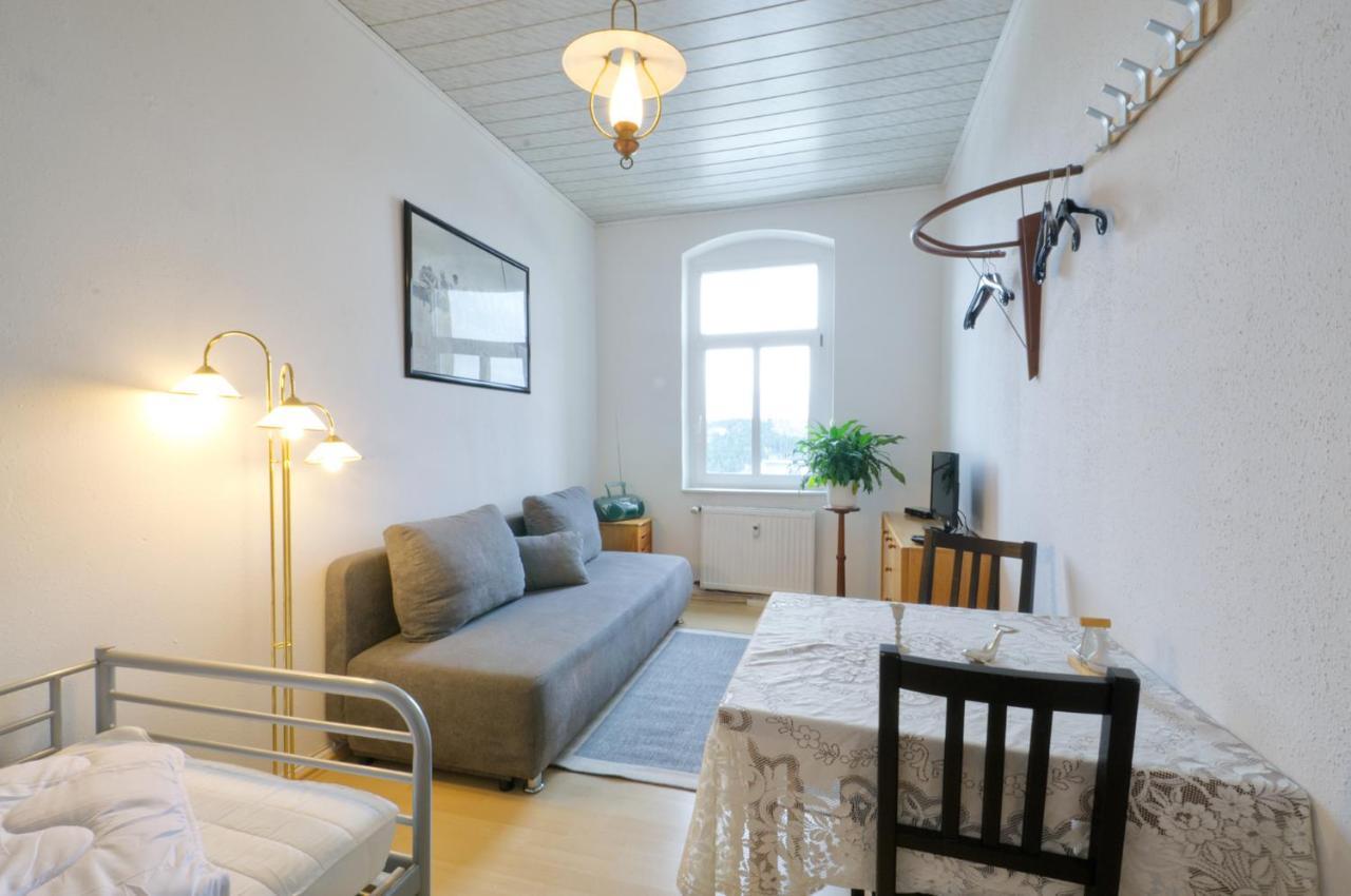 Ferienwohnung Am Busbahnhof Аннаберг-Бухгольц Экстерьер фото