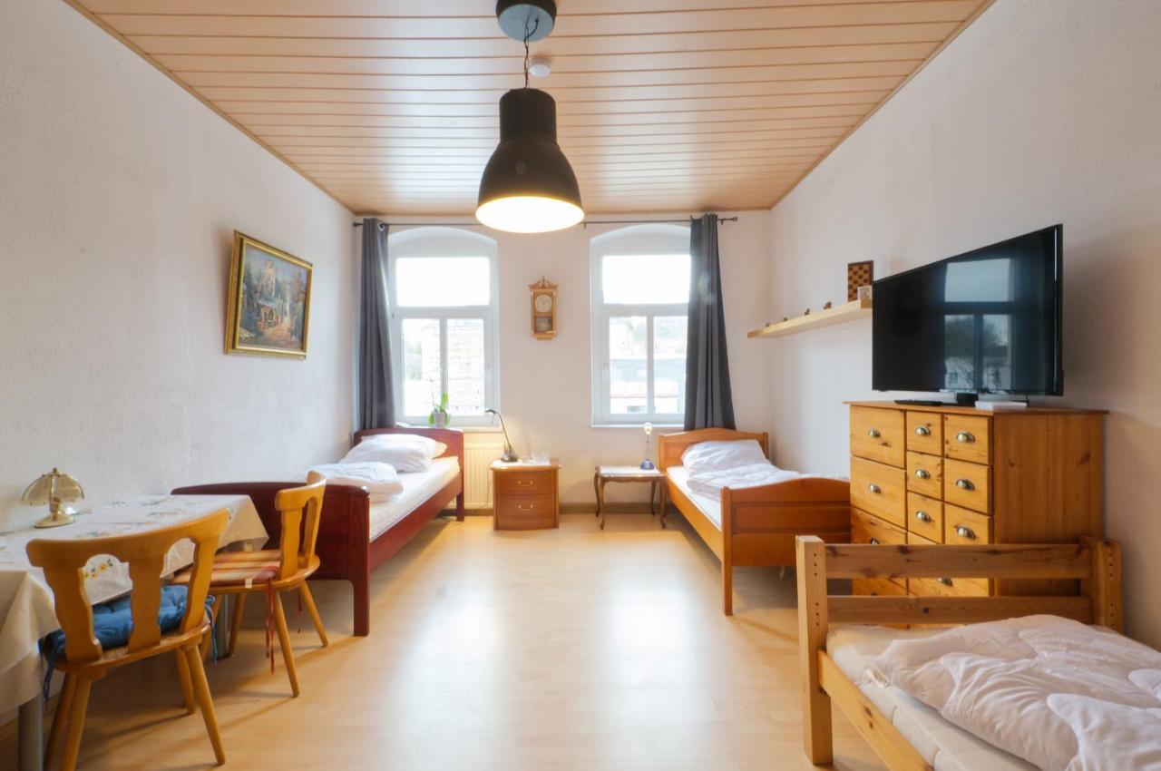 Ferienwohnung Am Busbahnhof Аннаберг-Бухгольц Экстерьер фото